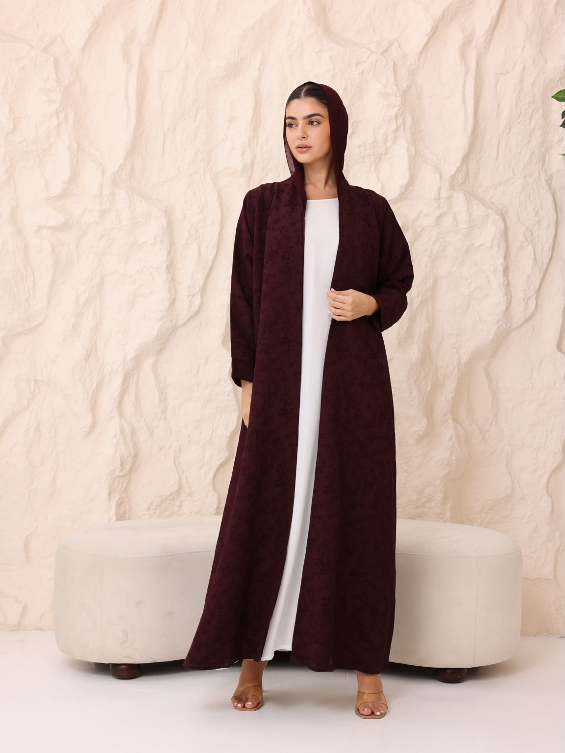 عباية برغندي جاكار